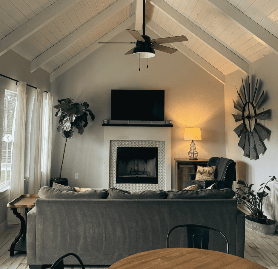 Wayside Wimberley · the living room
